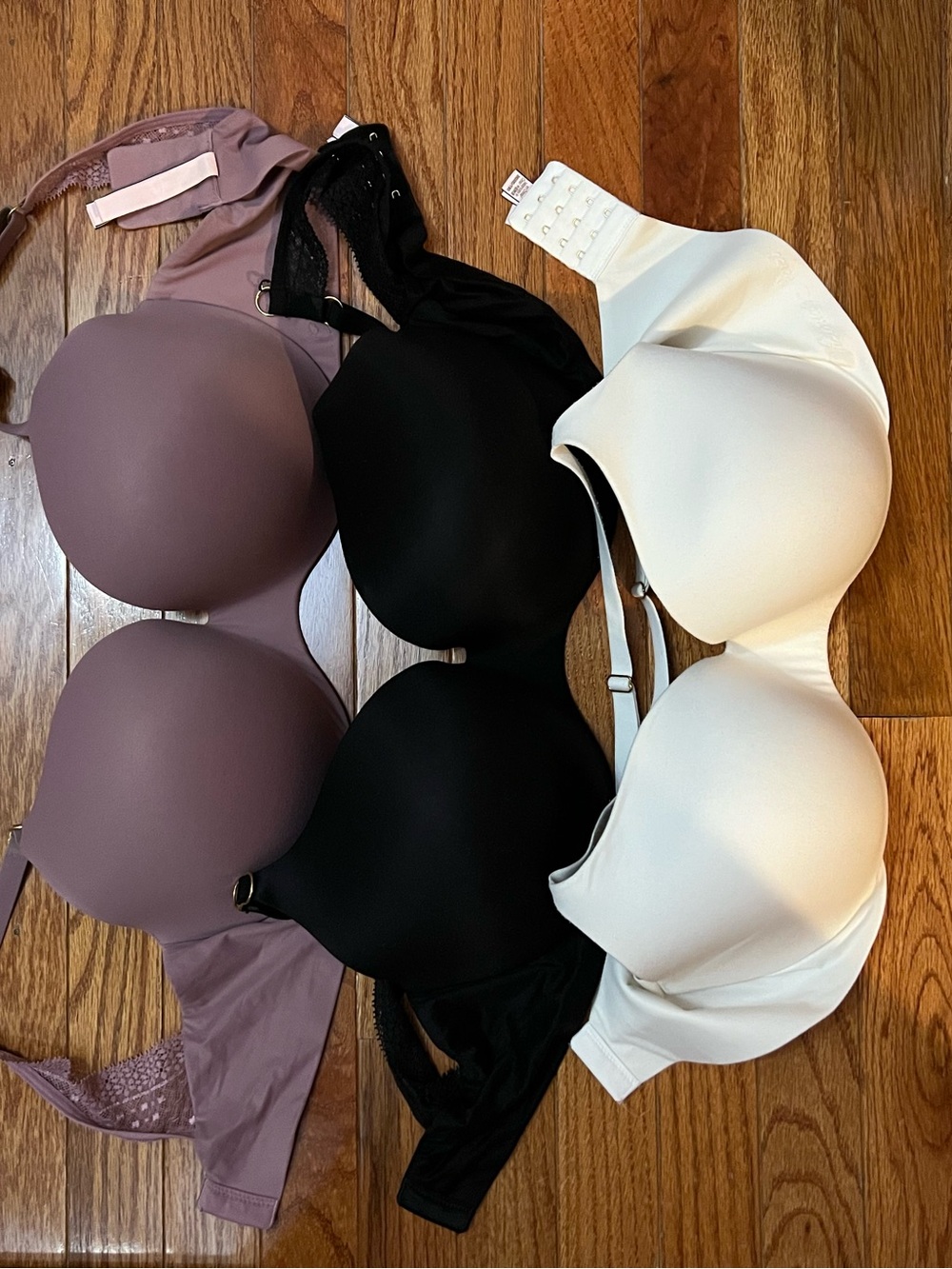 3 “ incredible bra” Victoria's Secret Bras in Mauve, Black, & White